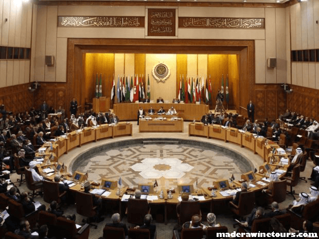 Libya’s parliament รัฐสภาทางตะวันออกของลิเบียได้ผ่านการลงคะแนนไม่ไว้วางใจรัฐบาลเอกภาพของประเทศในการโจมตีครั้งใหม่ต่อความ