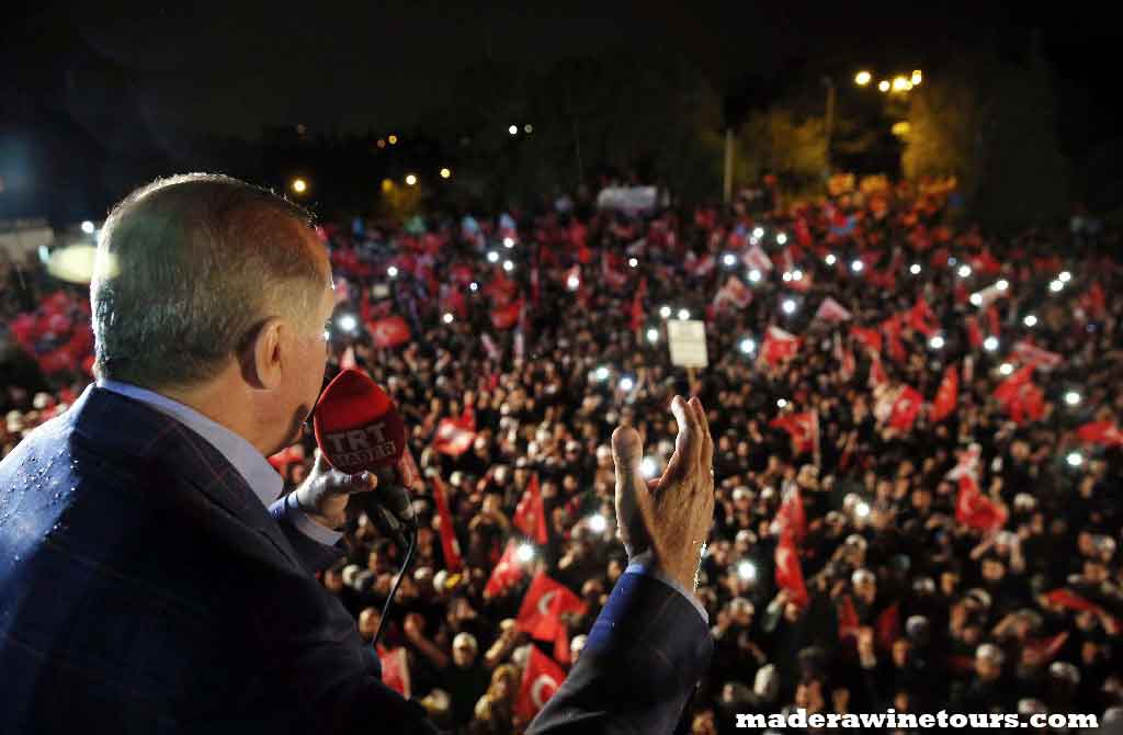 Turkey’s Erdogan ประธานาธิบดีตุรกี Recep Tayyip Erdogan ได้กล่าวว่าเขาจะหยุดพูดคุยกับนายกรัฐมนตรี Kyriakos Mitsotakis 