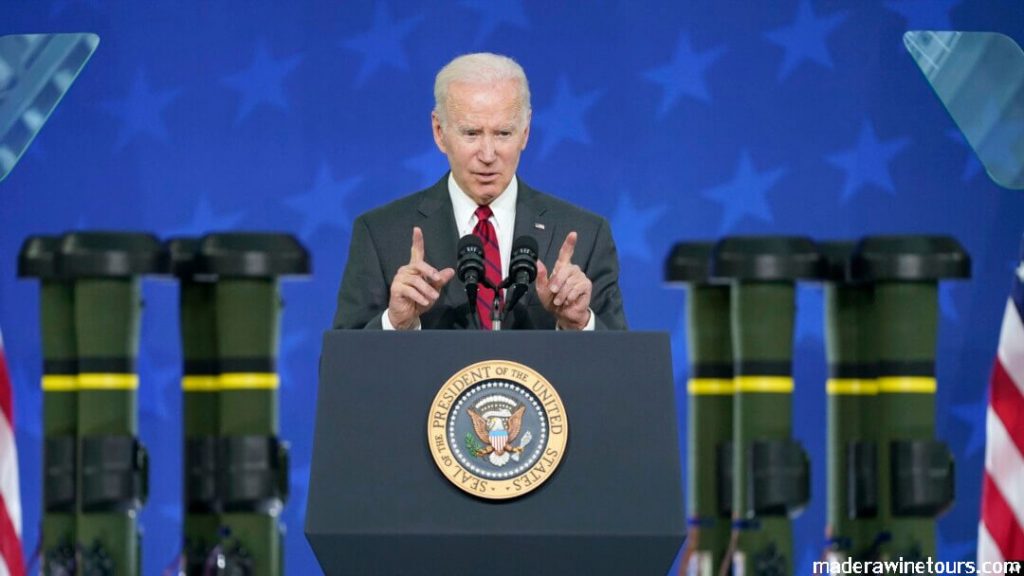Biden promises ประธานาธิบดี โจ ไบเดน แห่งสหรัฐฯ ได้ให้คำมั่นสัญญากับนายโวโลดีมีร์ เซเลนสกี ประธานาธิบดียูเครนว่า สหรัฐฯ จะจัดหาระบบทางอา